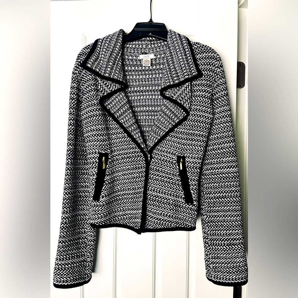 Black and white Cache Blazer